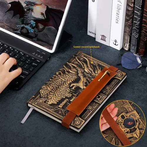 Vista 2 de Cuaderno vintage de cuero con relieve de dragón DND, cuaderno de viaje con bolígrafo negro y funda para bolígrafo. Diario A5 antiguo hecho a mano