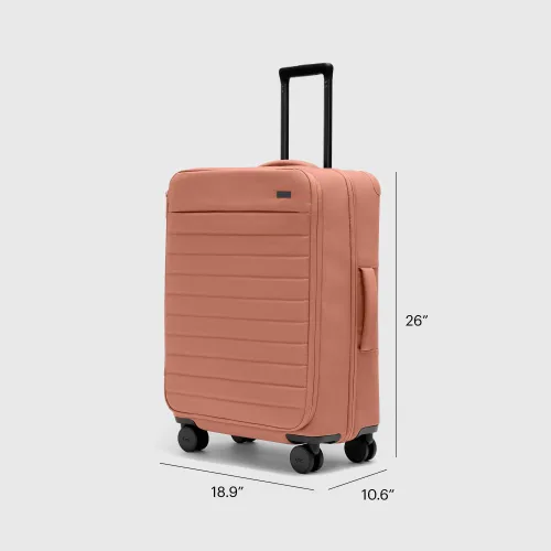 Vista 2 de Away Equipaje mediano Softside, Arcilla rosa.