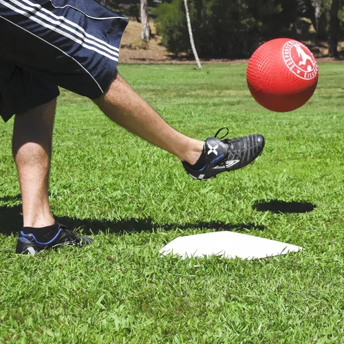 Vista 3 de GoSports Juego de kickball de 10 pulgadas con bases, paquete de 2 pelotas de pateo, bases de bomba y lanzamiento, adulto, adolescente, niño grande