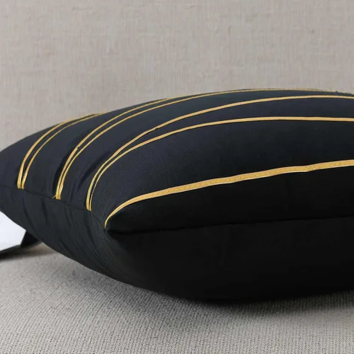 Vista 2 de WACOMECO - Juego de 2 fundas de cojín de terciopelo suaves, fundas decorativas para sofá, dormitorio, sala de estar, coche, 45,7 cm x 45,7 cm, negro
