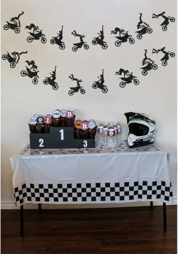 Vista 4 de Cartel temático de motocicleta, guirnalda para fiestas de cumpleaños de hombres o niños, decoración de pared para habitación de fiesta de equitación