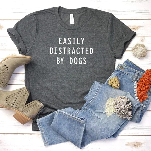 Vista 5 de Easily Distracted by Dogs T Shirt Dog Lover Mom Shirt Womens T-Shirt Casual Top Graphic Tee Short Sleeve Shirt
