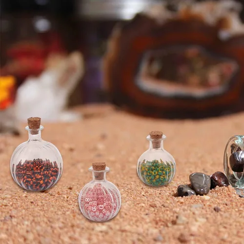 Vista 5 de 6 mini botellas de vidrio redondas de vidrio esférico de deseos con tapones de corchos, tarros pequeños transparentes para bodas, fiestas