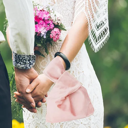 Vista 2 de Muka Bolso de pulsera con nudo de terciopelo, estilo japonés, bolso de nudo de lujo, bolsa de noche para mujer