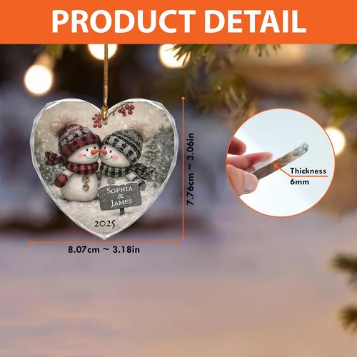 Vista 6 de Noni Adorno personalizado de cristal de corazón para parejas, nombres personalizados impresos y año 2026, muñeco de nieve para parejas, recuerdo