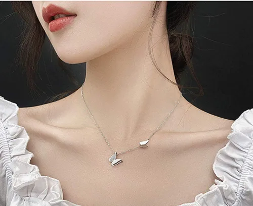 Vista 6 de Pendientes de mariposa de acero inoxidable esmerilados chapados en oro rosa de 18 quilates para mujer