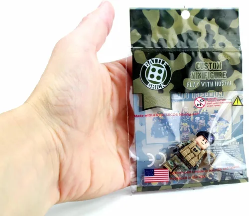 Vista 4 de Battle Brick - Minifigura coleccionable de 1.6 pulgadas de alto de las fuerzas de seguridad de la Fuerza Aérea Airman OCP Minifigura militar