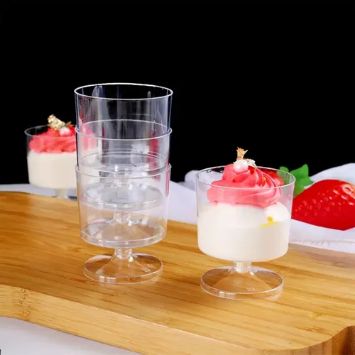 Vista 8 de Youeon Paquete de 50 mini vasos de postre de plástico con cucharas, taza de postre transparente de 5 onzas, tazas pequeñas para postres, aperitivos