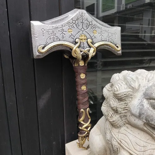 Vista 7 de Mjölnir - Martillo decorativo de anime de 17 pulgadas con base de exhibición para decoración del hogar, cosplay, colección