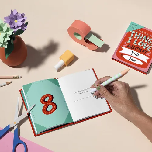Vista 6 de Em & Friends About You Fill in the Love Book Tapa dura – 1 Enero 2019