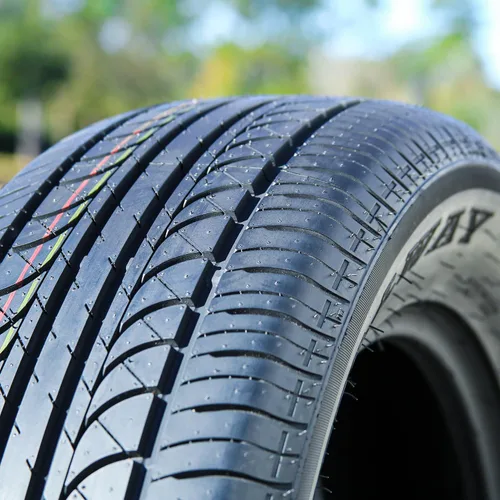 Vista 2 de 4 neumáticos Fullway PC369 215/55R18 95V SL para todas las estaciones