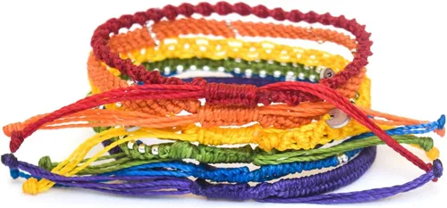 Vista 2 de Wakami New World - Juego de 3 pulseras bohemias de amistad hechas a mano Pulseras trenzadas indie para mujeres y hombres Hechas a mano por