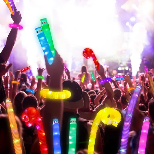 Vista 7 de UrChoice Varillas luminosas, 8 tubos LED Pop para fiesta, collares brillantes, juguetes de campamento iluminados, juego imaginativo, decoraciones