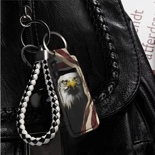 Vista 2 de Soporte para bálsamo labial con bandera americana, águila calva, llavero, soporte portátil para brillo de labios, organizador para rastreador