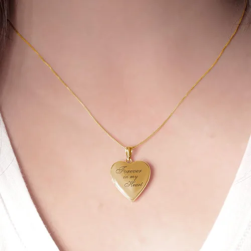 Vista 5 de PicturesOnGold.com Collar con medallón Forever In My Heart para mujer que sostiene fotos en joyería personalizada, regalos para hombres y mujeres