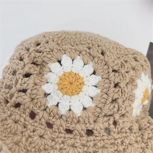 Vista 3 de Sombrero de pescador de ganchillo para mujer, diseño floral, de moda, diseño floral, diseño de flores, hecho a mano, para exteriores