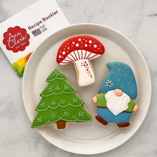Vista 10 de Ann Clark Cookie Cutters Cortador de galletas de gnomo, 4" fabricado en Estados Unidos Adorable Shape, Perfect Size, America's Largest Cookie