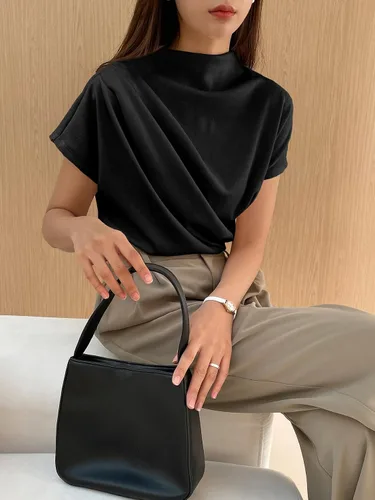 Vista 24 de OYOANGLE Camiseta de manga corta con cuello alto falso y fruncido para mujer