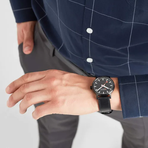 Vista 5 de Mondaine MSE.40121.LB SBB Reloj analógico de cuarzo suizo negro para hombre, Negro