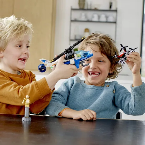 Vista 2 de LEGO City Sky Police Drone Chase 60207 Kit de construcción (192 piezas)
