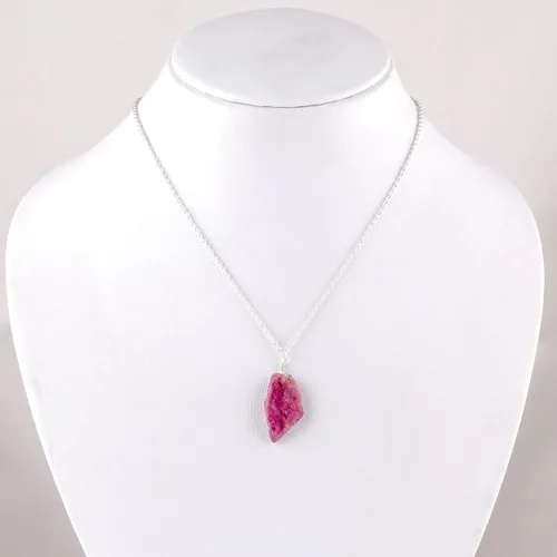 Vista 4 de Collar de rubí crudo, collar chapado en plata, cristal de piedras preciosas ásperas, piedra curativa, piedra natal de julio, capas, novia, regalo
