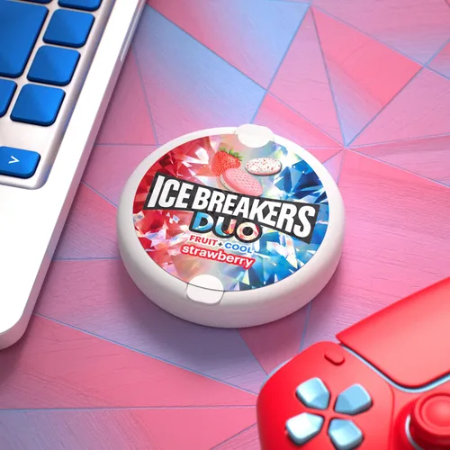 Vista 4 de ICE BREAKERS Duo Fruit Plus Cool Strawberry - Latas de mentas sin azúcar, 1.3 onzas (8 unidades)