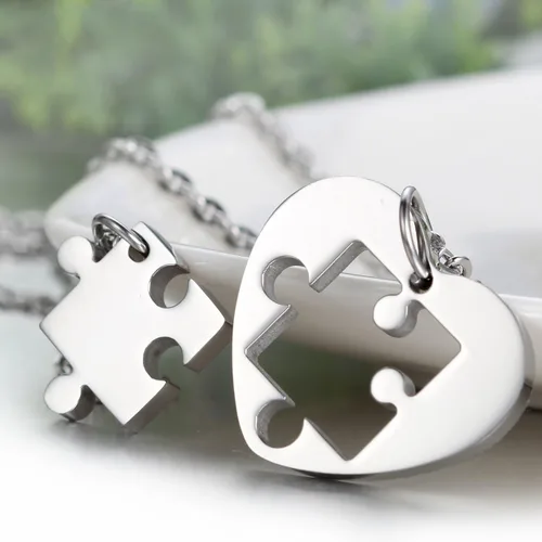 Vista 2 de Oidea - Collar con dije de corazón con pieza faltante, collar de amor de pareja, de acero inoxidable, cadena incluida