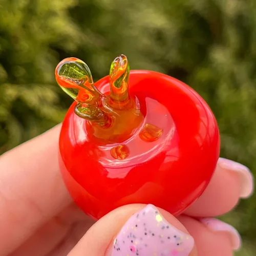 Vista 2 de Figura de rábano de vidrio – Escultura vegetal roja soplada a mano – Miniatura de vidrio fundido – Regalo único para el día del padre, decoración