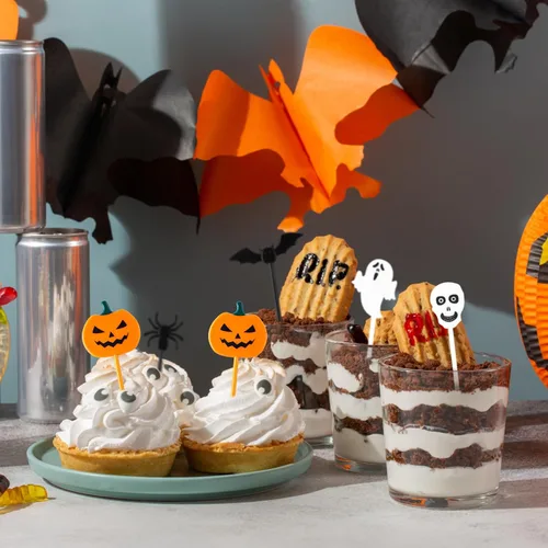 Vista 6 de GlyinnHe 50 piezas de palillos de Halloween para cupcakes, palillos de dientes de plástico para cupcakes, alimentos, cócteles, aperitivos