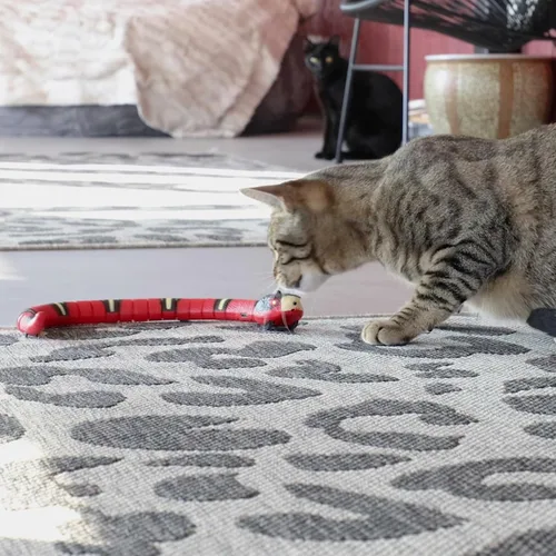 Vista 6 de SPOT Wigglin' Snake - Juguete electrónico interactivo para gatos, deslizadores y deslizadores de serpiente activados por tacto para entretener a