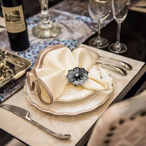 Vista 2 de KPOSIYA - Juego de 12 servilleteros de flores, servilleteros de metal negro, para boda, fiesta, día festivo, banquete de Navidad, cena, delicados