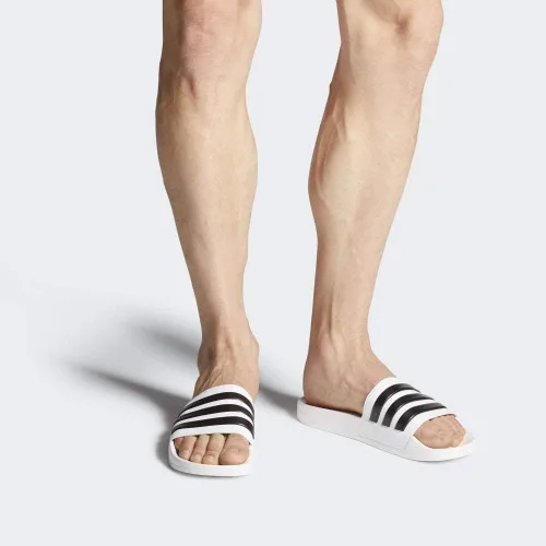 Vista 18 de adidas Unisex's Adilette Shower Sandal
