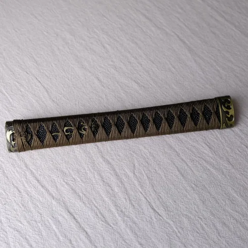 Vista 20 de Mango de Espada Tsuka 10.2in o Especificaciones Especiales Herrajes de Aleación/Cobre/Hierro e Imitación o Samegawa Real