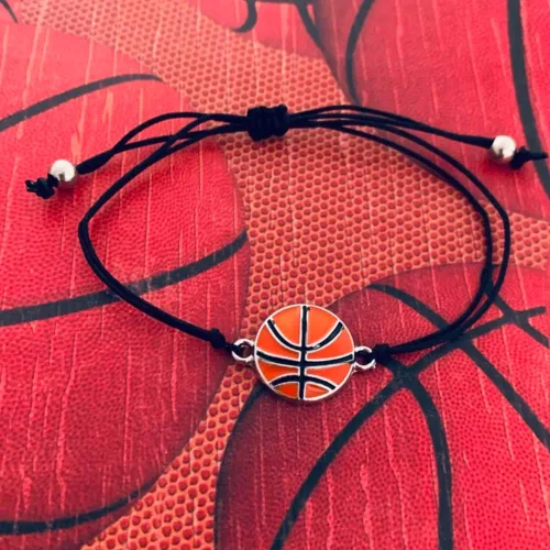 Vista 7 de Sportybella - Pulsera de baloncesto – Cuerda ajustable de cuerda de paracaídas, regalos para jugadores de baloncesto, se adapta a muñecas de 5 a 8