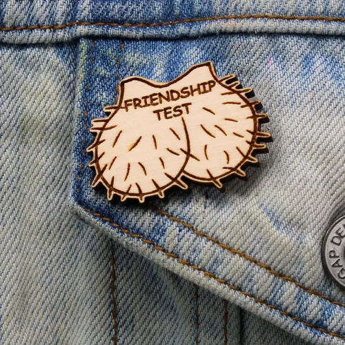 Vista 2 de Bestie Testes Friendship Test Pin Set Funny Testicle Gag Gift for Friends