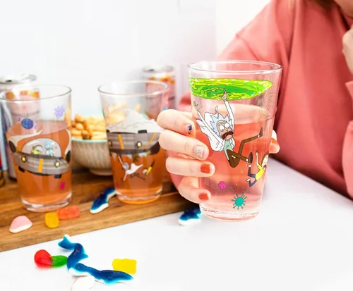 Vista 7 de Rick and Morty Vasos de pinta de 16 onzas, juego de 4 vasos de cerveza tradicionales para licor, bebidas