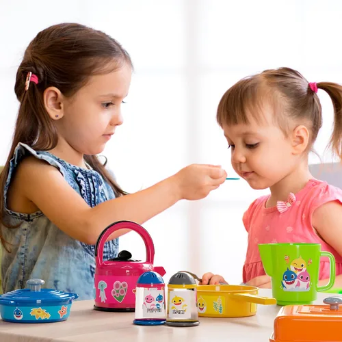 Vista 7 de Lollipop Baby Shark Cooking Adventure Set - Juego de cocina con ollas, sartenes, utensilios, taza medidora, tetera de té, sal y pimentero, gran