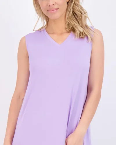 Vista 4 de Real Essentials Paquete de 3 camisón sin mangas con cuello en V para mujer, sedoso, suave, cómodo, estampado colorido (disponible en tallas grandes)