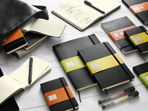 Vista 9 de Moleskine QP060 - Cuaderno clásico, tapa dura, regla horizontal, tamaño grande (ancho x alto x alto): 5.1 x 8.3 in, negro