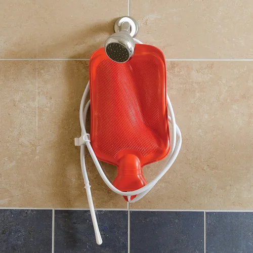 Vista 4 de Mabis Enema, Douche, médica Enema con botella de agua caliente, reutilizable, color rojo