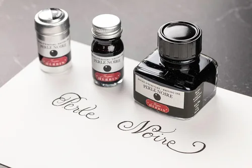 Vista 4 de Tinta para pluma estilográfica Herbin - Botella de 10 ml - Perle Noire