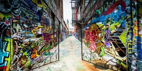 Vista 4 de YongFoto Telón de fondo de pared de graffiti urbano de 8 x 4 pies, puerta de hierro colorida, calle abandonada, escuela, fotografía, fondo, música