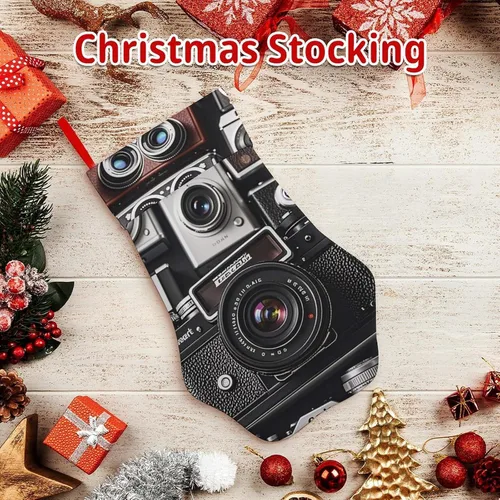 Vista 4 de Retro Cool Camera Collection Medias de Navidad para mascotas, gran capacidad, forma de pata de gato, perro, medias de Navidad, decoraciones