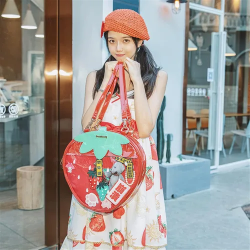 Vista 4 de WILDFINDING Ita Bag - Mochila de hombro de fruta de fresa, mochila casual, mochila Kawaii DIY Cosplay fresa (rojo), Rojo -, Classic