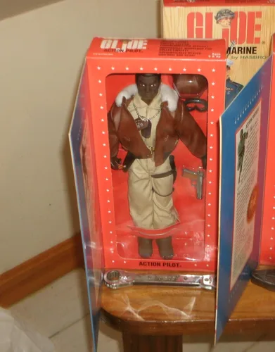 Vista 2 de GI Joe African American Action Pilot 12" WWII Edición Limitada Figura conmemorativa