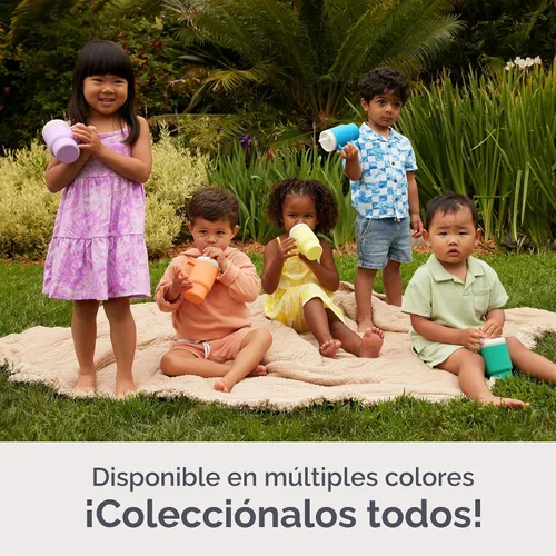 Vista 4 de Infantino Mi primer vaso, taza de silicona con pajita y asa, vaso de bebé resistente a derrames para llevar, botella de transición libre de BPA