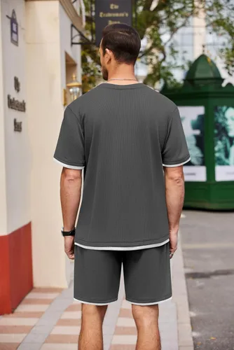 Vista 34 de COOFANDY Conjunto de camisa y pantalones cortos de gofre para hombre, conjunto de 2 piezas, conjunto casual de verano con bolsillos