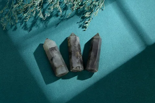 Vista 2 de DUQGUHO Piedras curativas de labradorita de 2 pulgadas, torre de varita de cristal, puntos de cuarzo natural, piedras preciosas hexagonales