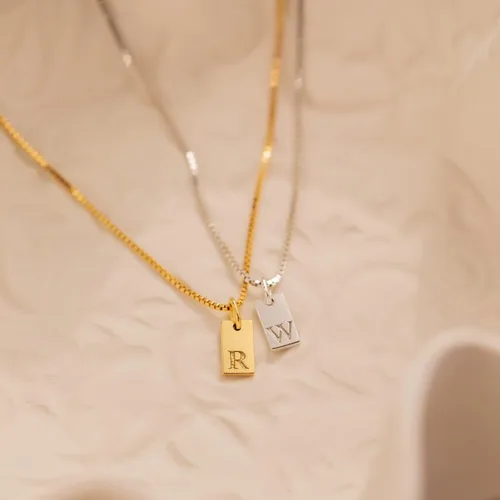 Vista 5 de SELFROSE Collares con iniciales para mujer, delicado collar con letra de oro de 14 quilates, chapado en oro de 14 quilates, collar con inicial