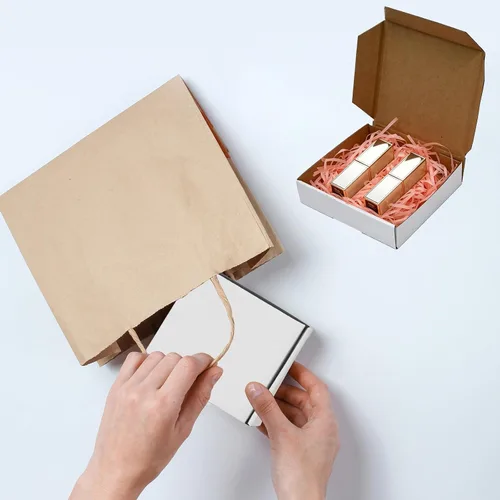 Vista 3 de KBG Cajas de envío pequeñas de 4 x 4 x 1 pulgadas, sobres de cartón corrugado blanco para negocios, paquete de 50 cajas de correo pequeñas, caja